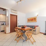 Keys Of Italy - Salutati Stylish Bedroom Apartment