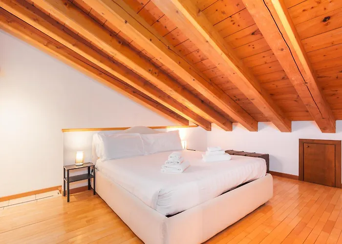 Keys Of Italy - Salutati Stylish Bedroom Apartment