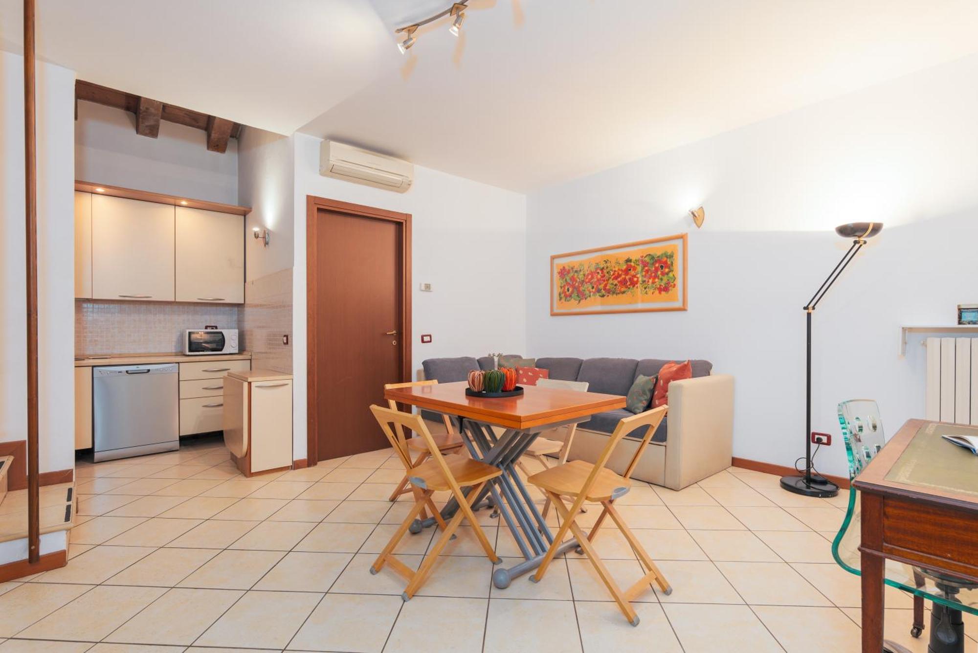 Keys Of Italy - Salutati Stylish Bedroom Appartement Milan