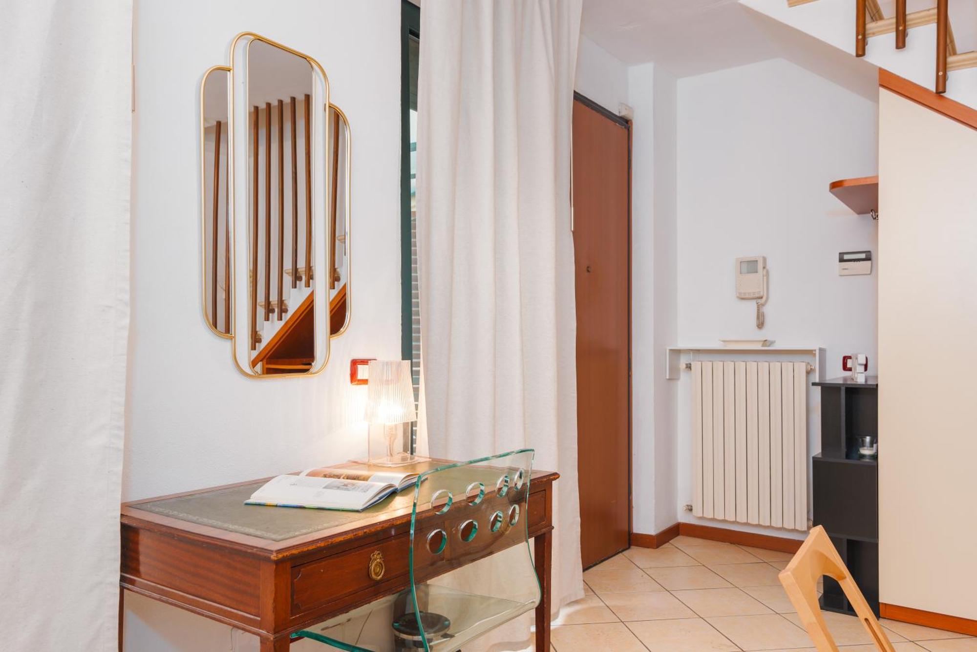 Appartement Keys Of Italy - Salutati Stylish Bedroom Milan